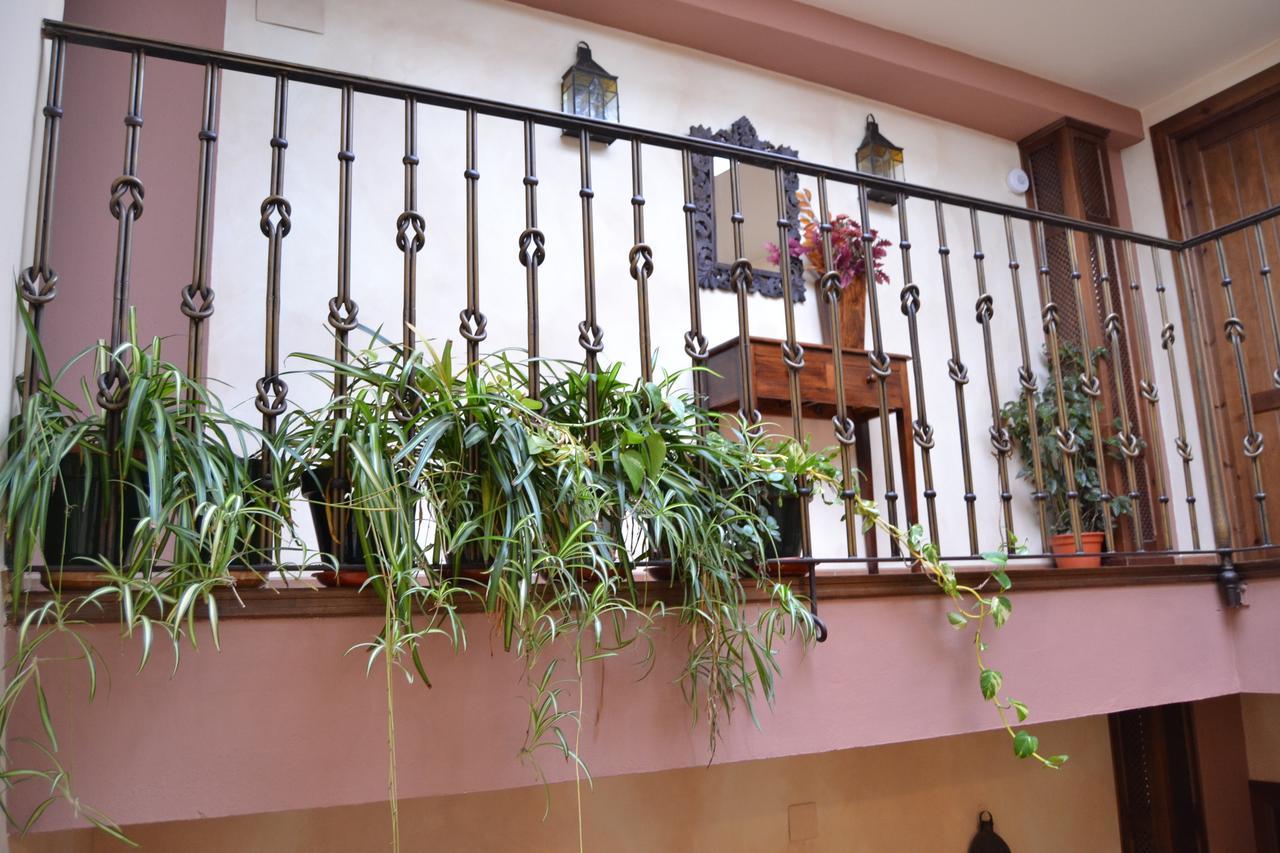 Hostal Toribio غالاروثا المظهر الخارجي الصورة